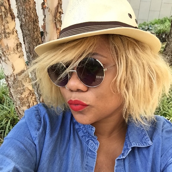 Meet your Posher, Aisha - Picture 6 of 8